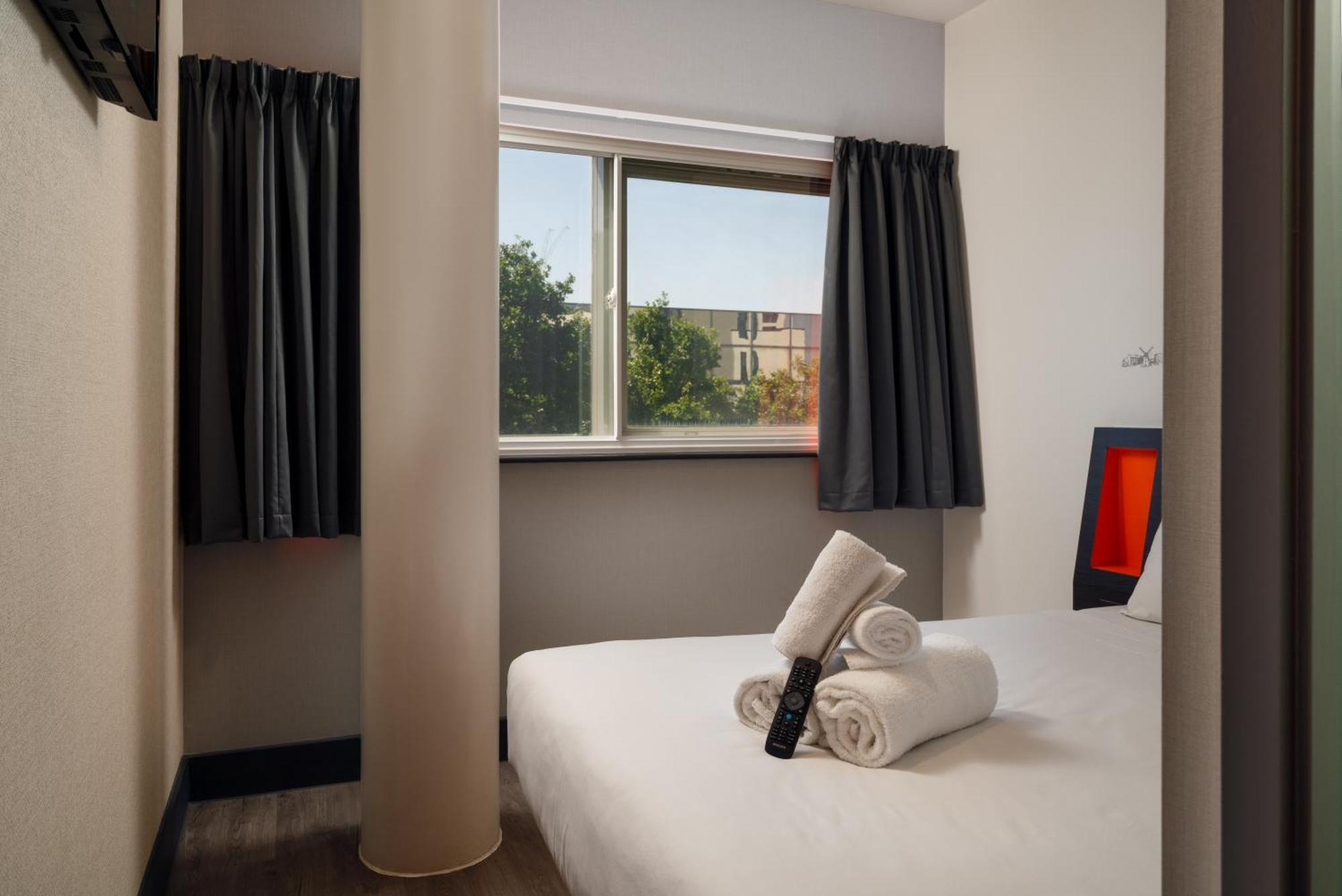 Easyhotel Milton Keynes Luaran gambar