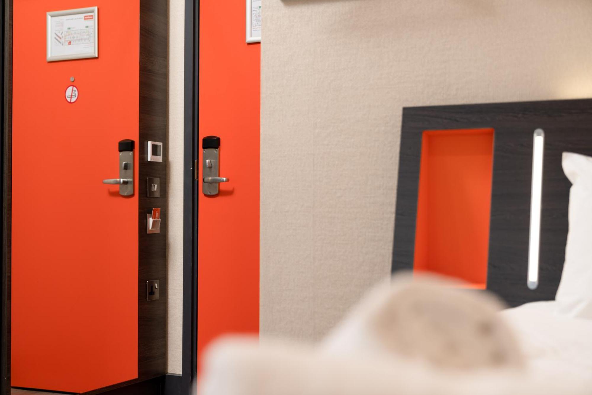 Easyhotel Milton Keynes Bilik gambar