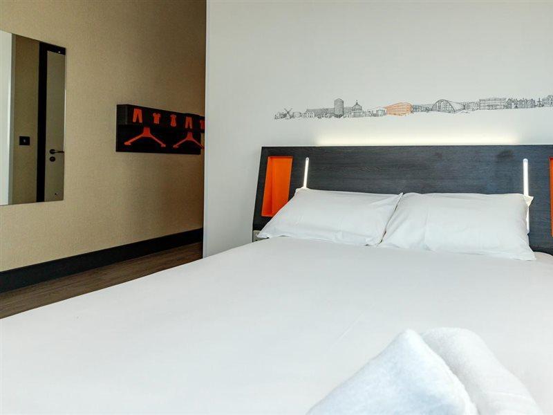 Easyhotel Milton Keynes Luaran gambar